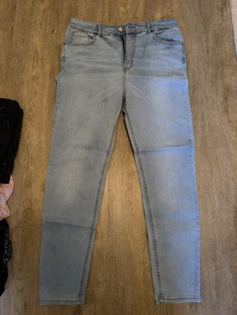 Damen Jeans Pull and Bear hellblau Grösse EU 44 Zustand gut