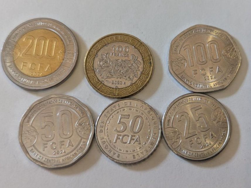 Alle Münzen: Gabon circulating coins,delivery mi Sept – Gebraucht aus Porrentruy von jmbechir