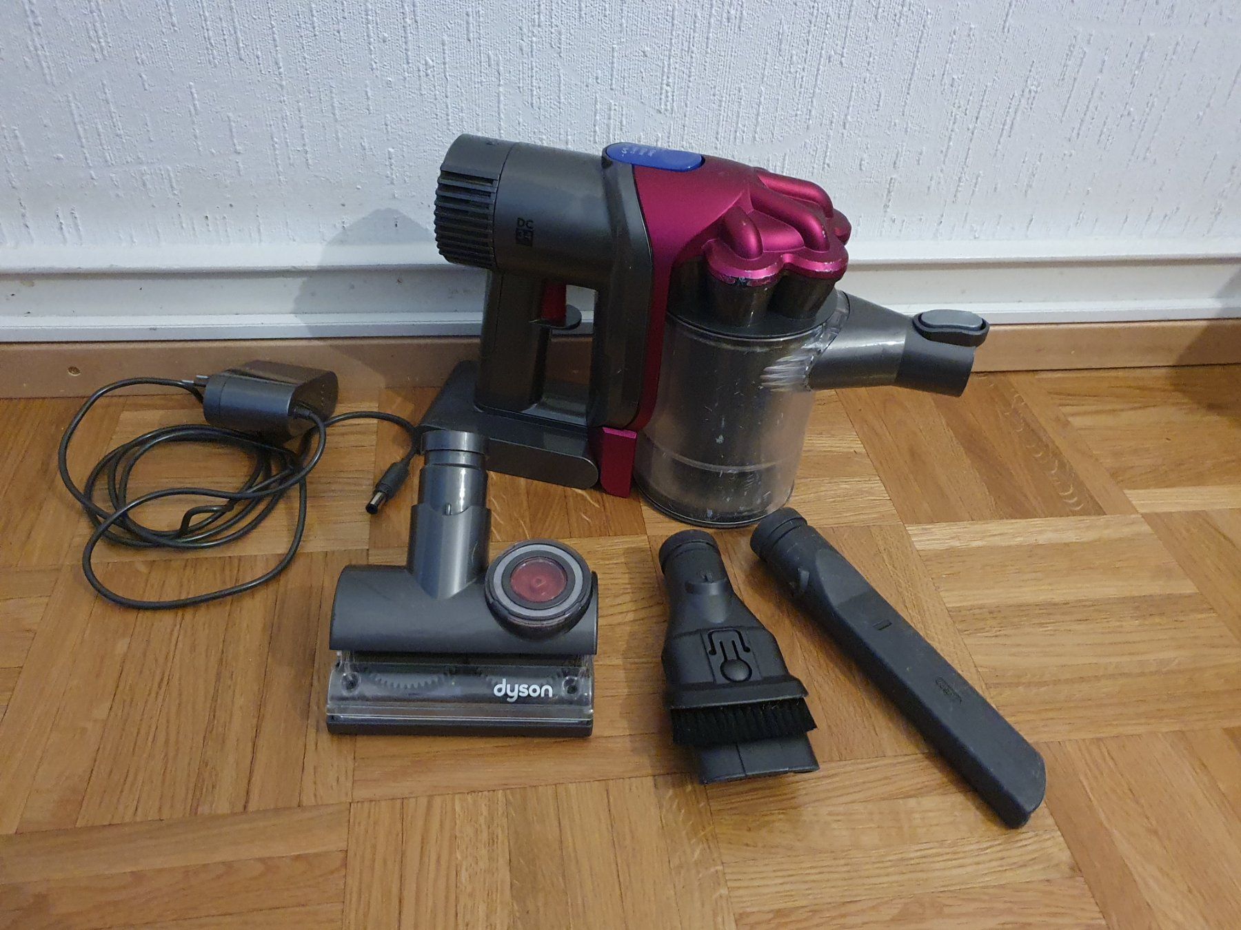 Dyson Aspirapolveri & Accessori: Ancien modèle Dyson DC34 batterie à remplacer – Usato da Prilly venduto da RoDyRe 1
