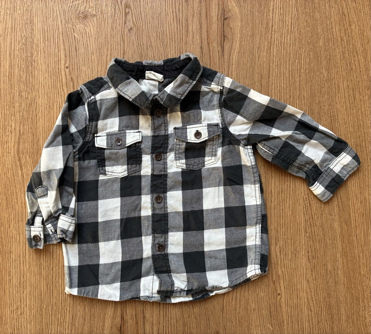 H&M Camicie, Top & T-shirt: Hemd Grösse 68 – Usato da Witterswil venduto da Livee