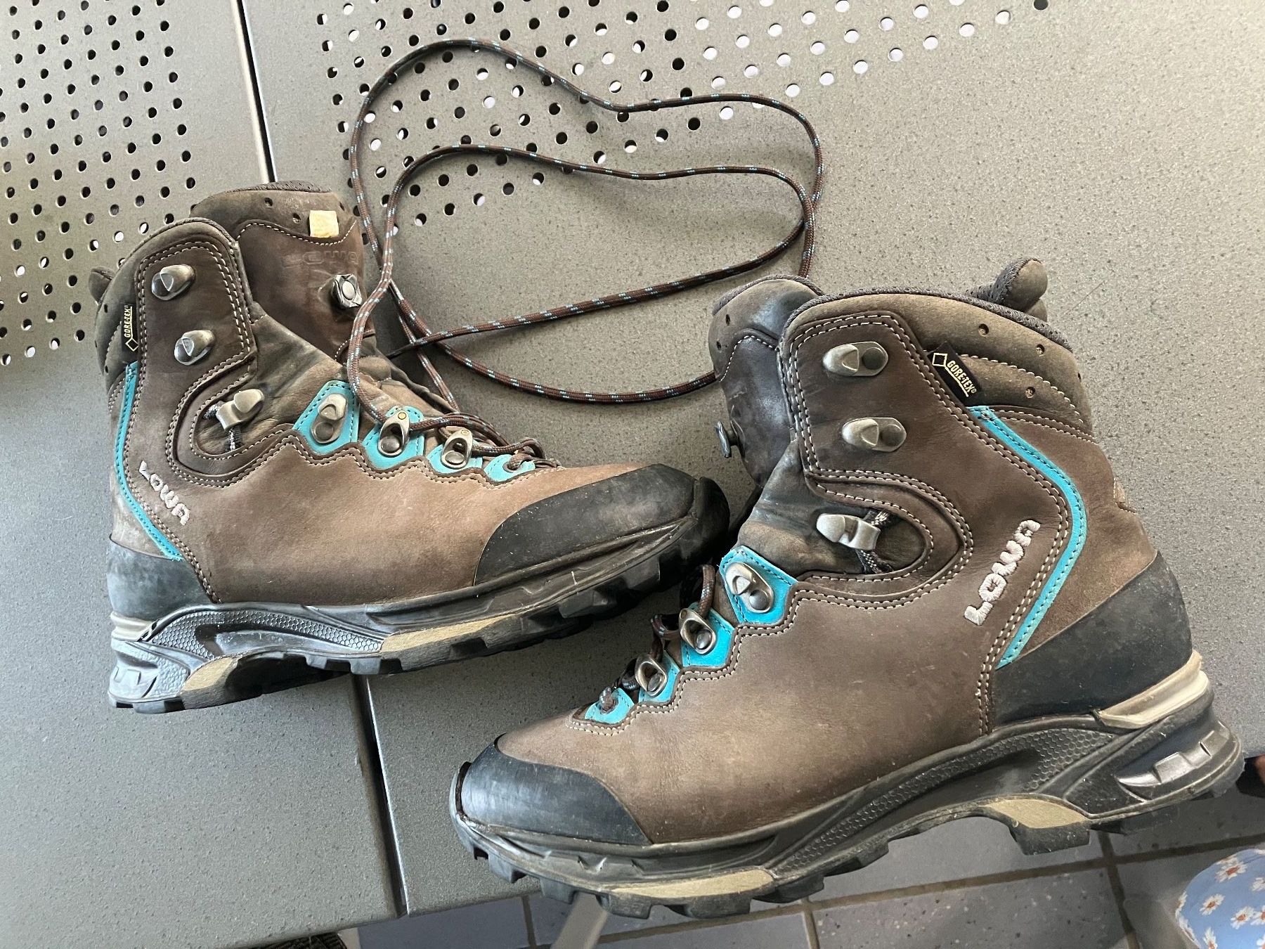 Lowa Damenschuhe: Wanderschuhe Lowa Damen – Gebraucht aus winterthur von egga07 7