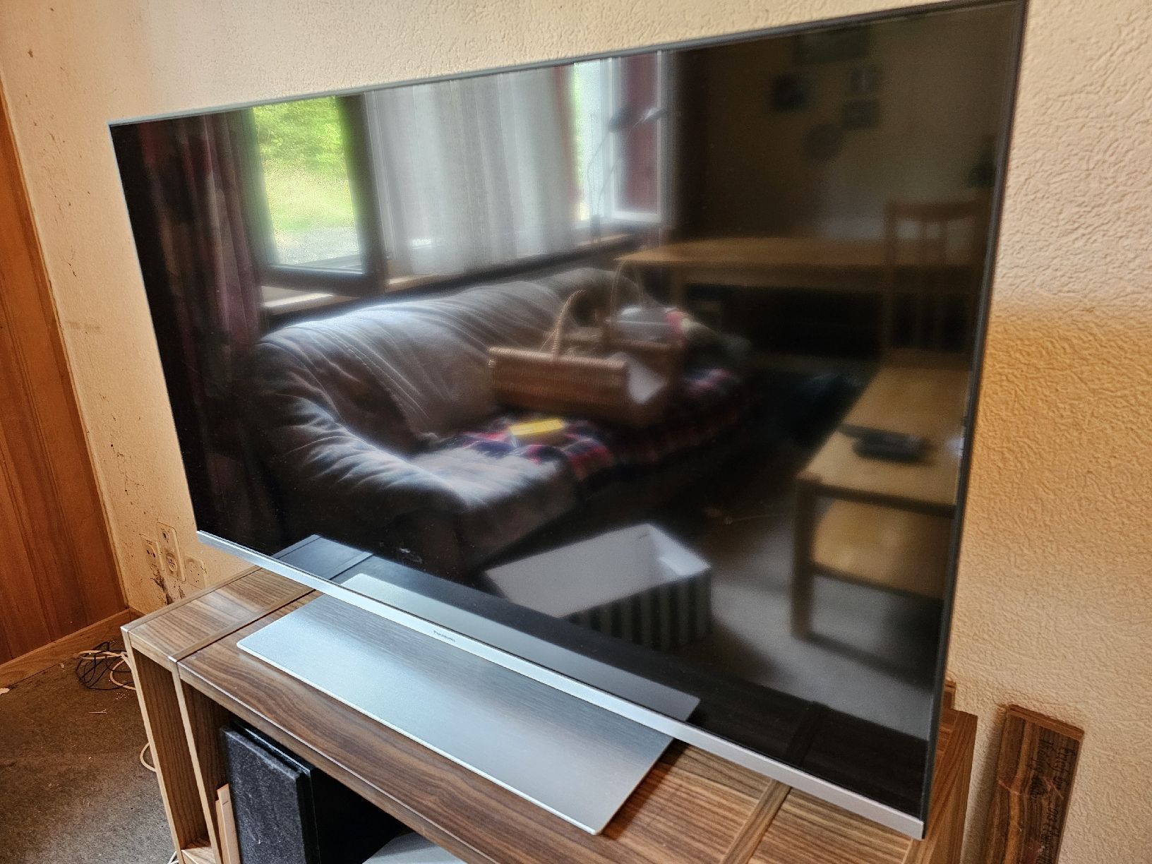 Fernseher: Panasonic LED TV mit Bedienungsanleitung – Gebraucht aus Rothrist von Gipsyone