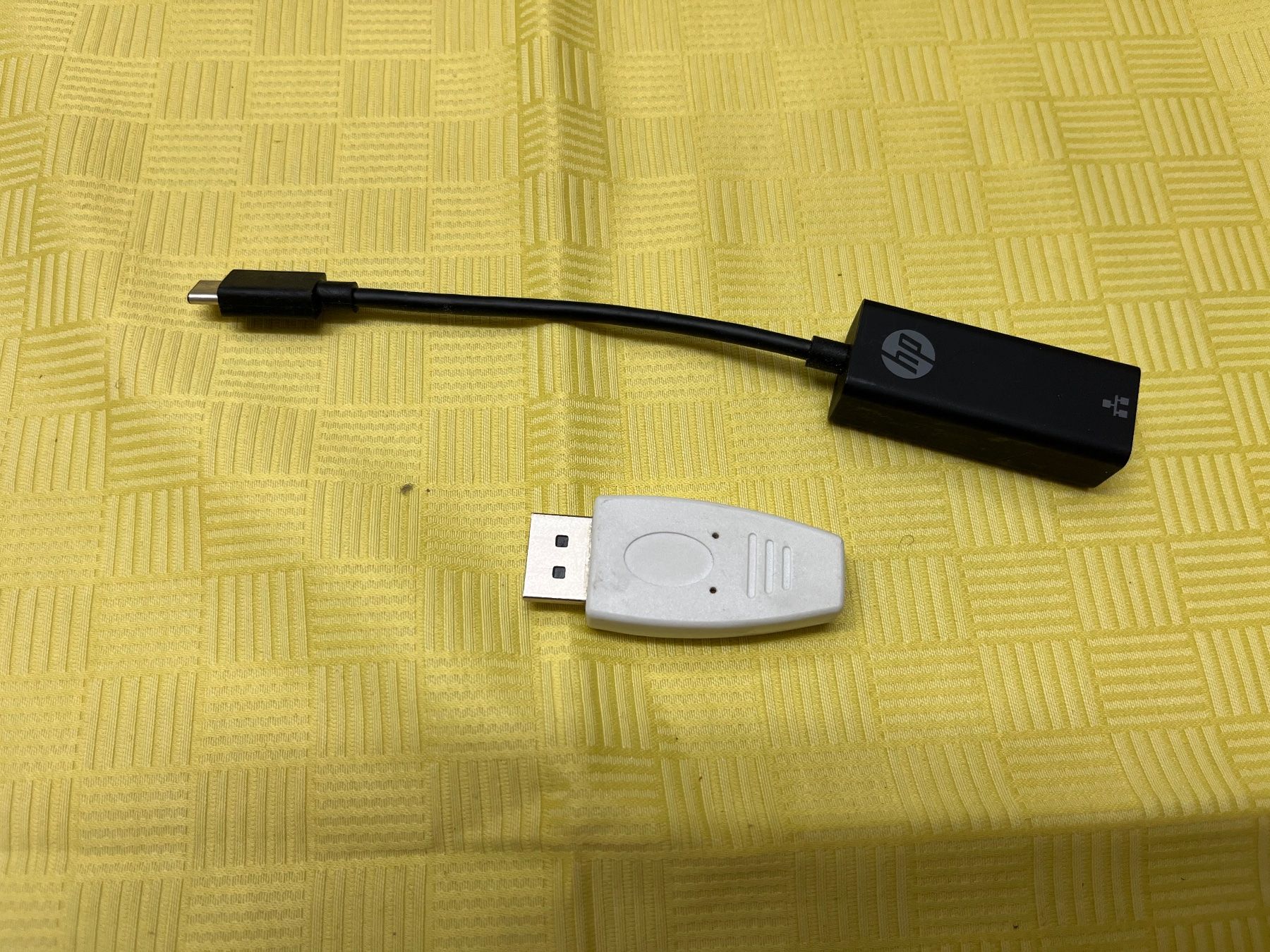 Laufwerke & Adapter: Diverse PC Laptop Adapter – Gebraucht aus Adliswil von Sphinx 3