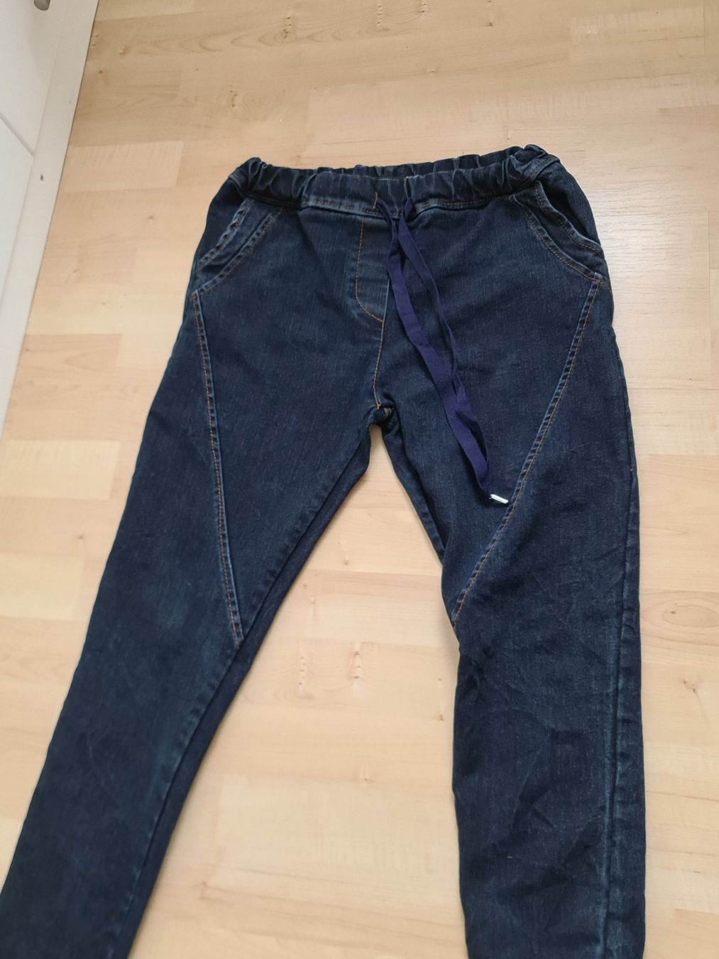 Jeans: Coole blaue Jeans mit elastischen Bund, Versand auch möglich – Gebraucht aus Neuenhof von summer_25 3