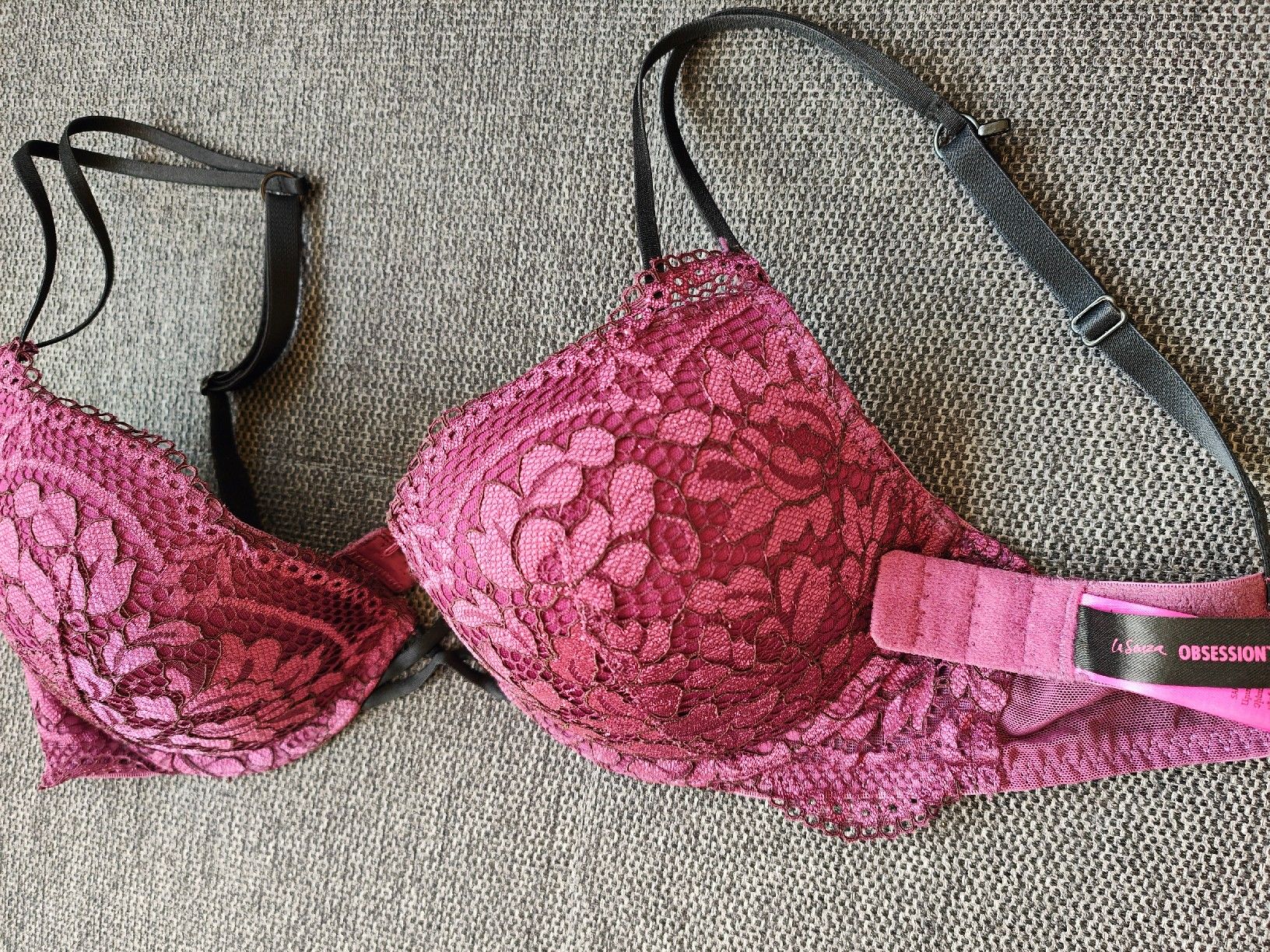 Altra biancheria intima: La Senza bra 75C – Nuovo (secondo la descrizione) da Meyrin venduto da Muchacho7 1