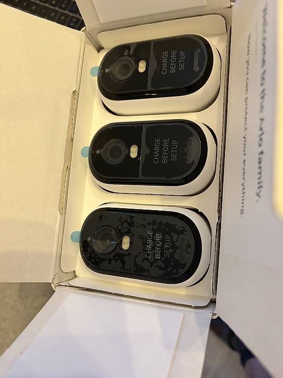 Arlo Videocamere: Arlo Essential Outdoor 2K  caméra neuve – Nuovo e nell'imballaggio originale da Neuchâtel venduto da giu_8hnv 1