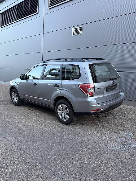 Autos: Subaru Forester 2.0X AWD – Gebraucht aus Einsiedeln von lar_t2q9 2