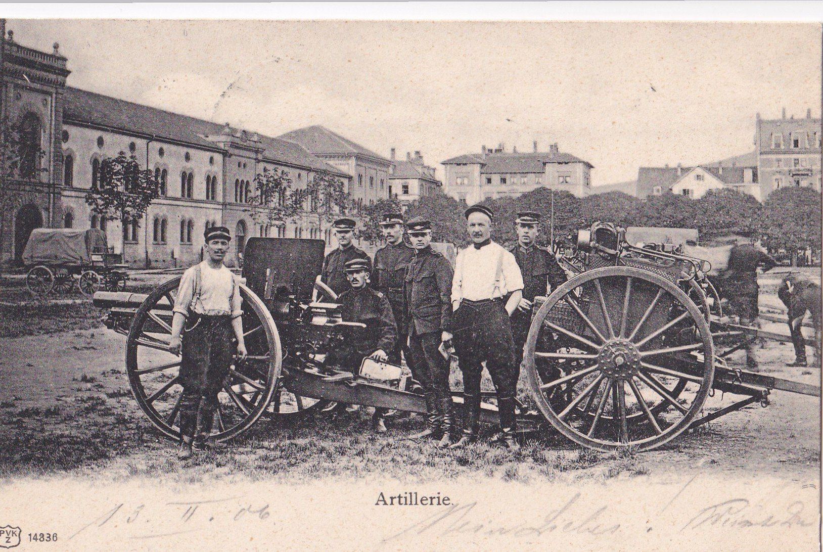 Cartes postales: Thun Kaserne mit Artillerie – D'occasion à Olten par clotaldi