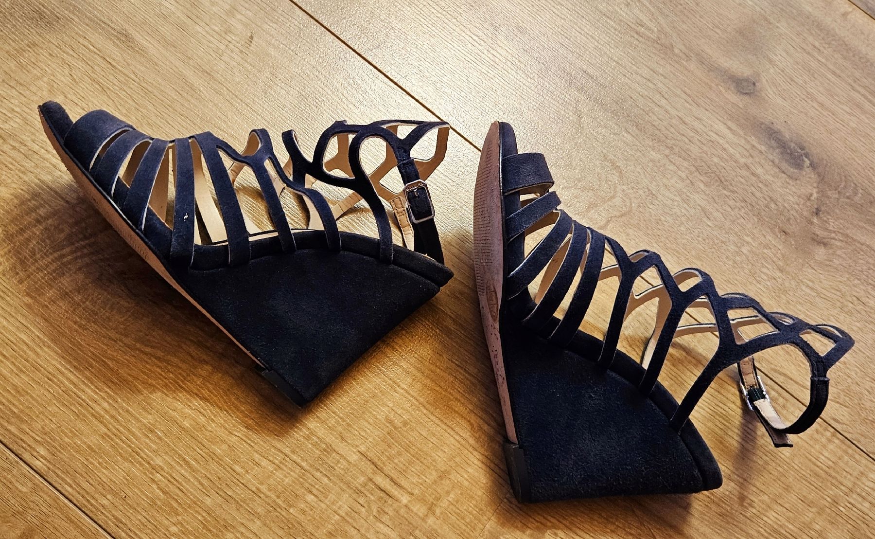 Unisa Damenschuhe: Keilabsatz Schuhe von UNISA Gr. 36 – Neu (gemäss Beschreibung) aus Rhäzüns von inf_rcj7 5
