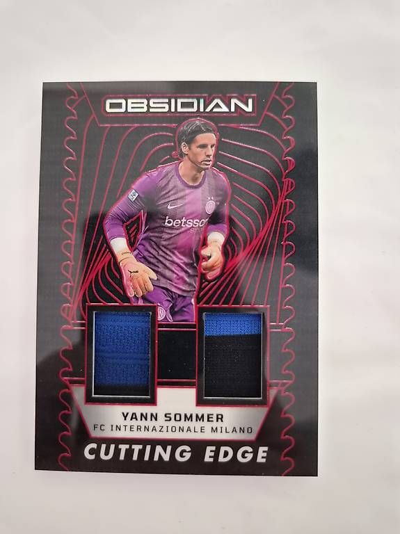 Panini Carte collezionabili: Panini Obsidian Yann Sommer Inter Mailand Double Patch /49 – Usato da Seon venduto da Passion4SoccerCards 1