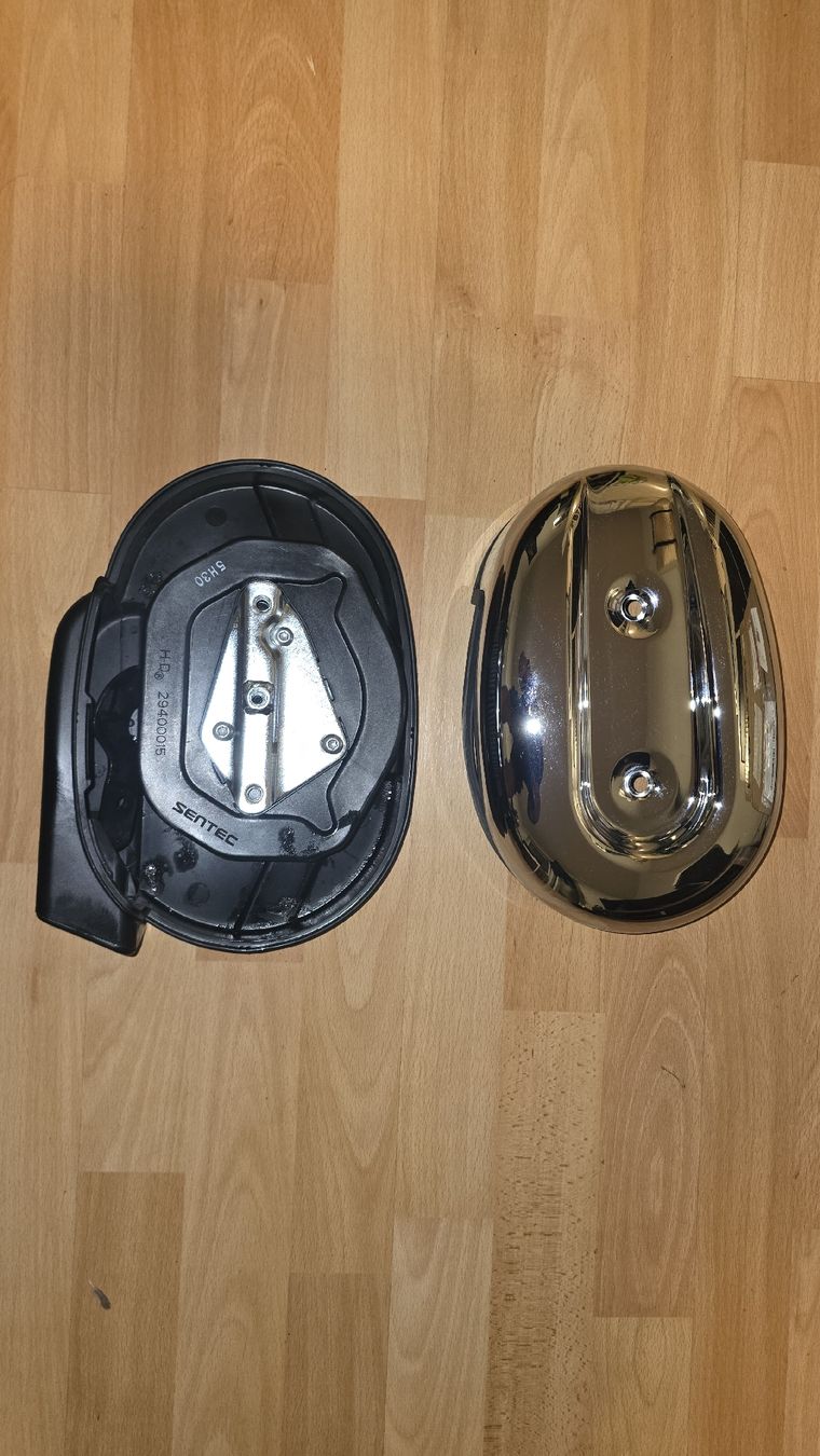 Harley-Davidson Tutti i ricambio per moto: Sportster Air Filter and Cover – Usato da Basel venduto da Royal_Entertainment 2