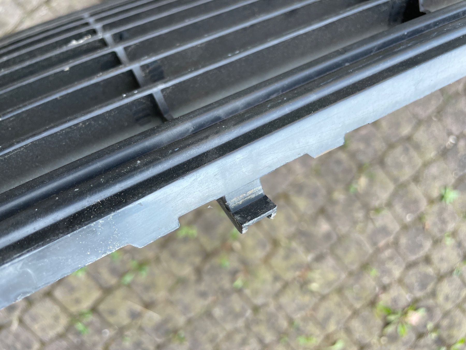 Volkswagen Alle Autoersatzteile: VW T3 Typ2 Kühlergrill Kombination – Gebraucht aus Obergerlafingen von bas_b7v6 7