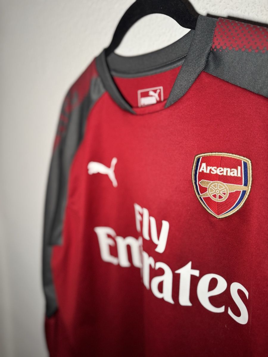 Arsenal Leibchen & Hosen: Authentic Puma Arsenal Trainigs Sweater Grösse M – Gebraucht aus Zürich von GenerationZH 1