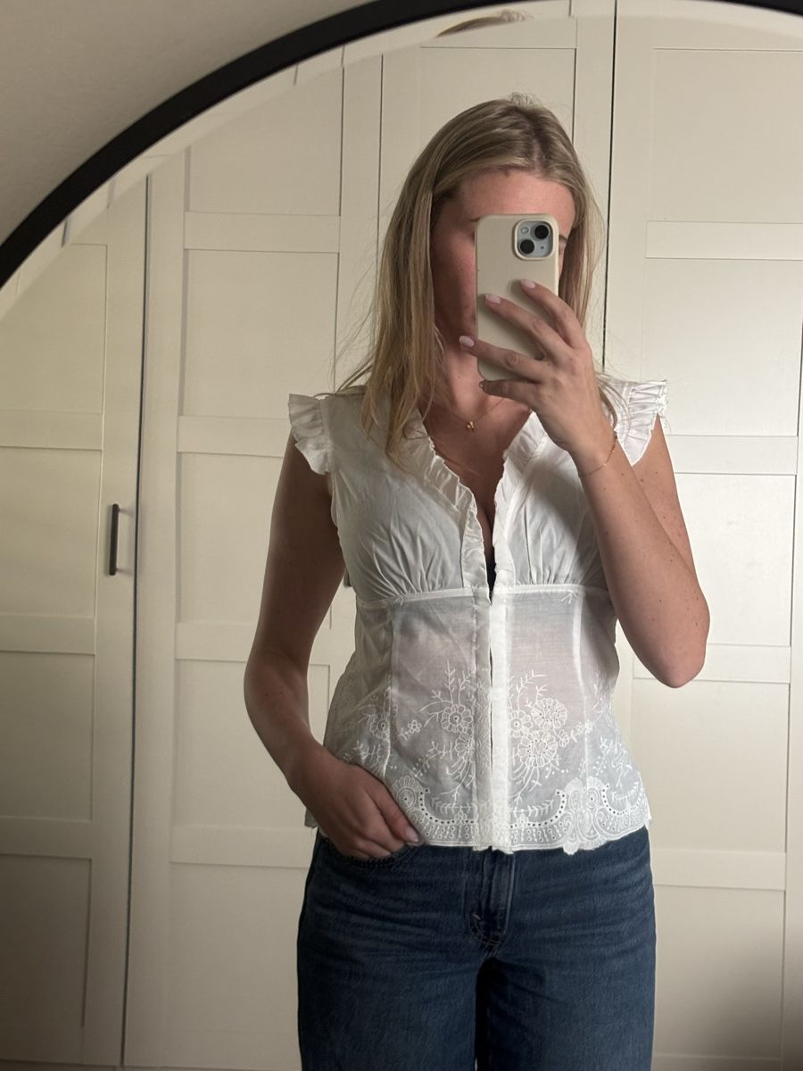 Blusen: Weisses Top mit Spitze – Gebraucht aus Zürich von Summy97