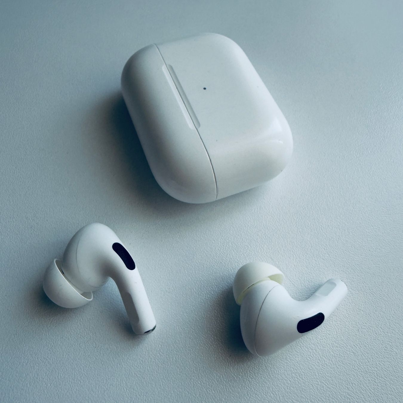 Apple Cuffie: Original Apple AirPods Pro 1 Gen. Wireless Case – Usato da Basel venduto da MY.AIRPODS.SHOP 5
