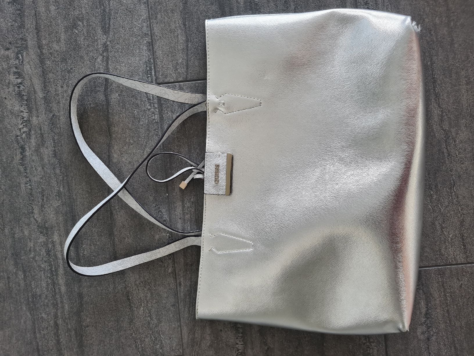 Guess Sacs femmes: Guess Handtasche – Neuf (Voir description) à Friltschen par Thurgau11 2