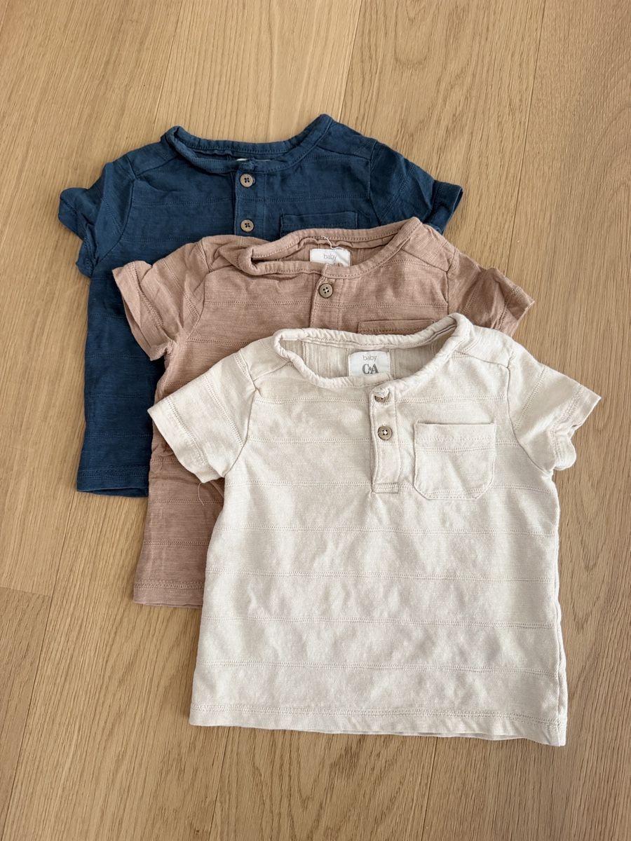C&A Camicie, Top & T-shirt: 3x T-Shirt Gr. 80 – Usato da Rain venduto da Heike5284