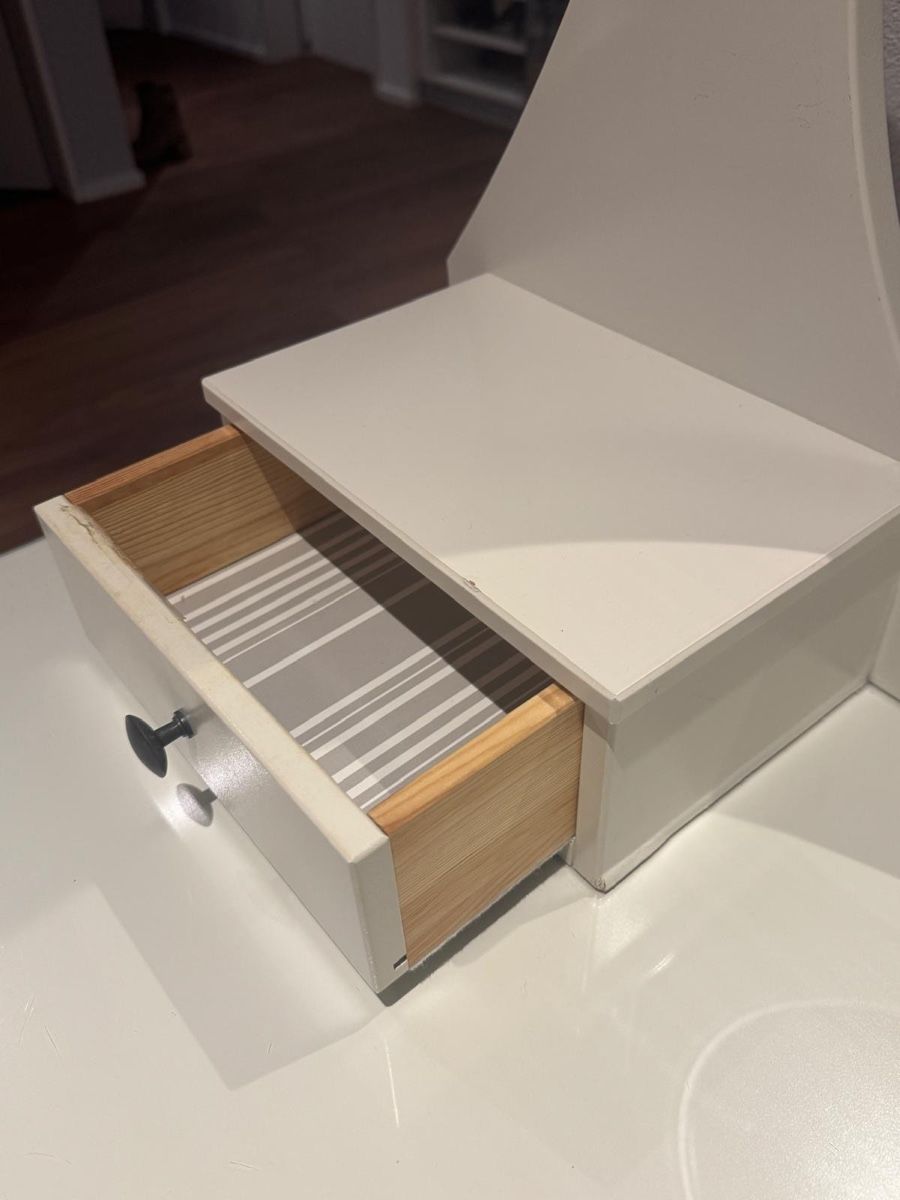 Ikea Tavoli da trucco: Schminktisch – Usato da Birmensdorf ZH venduto da gradagram 2