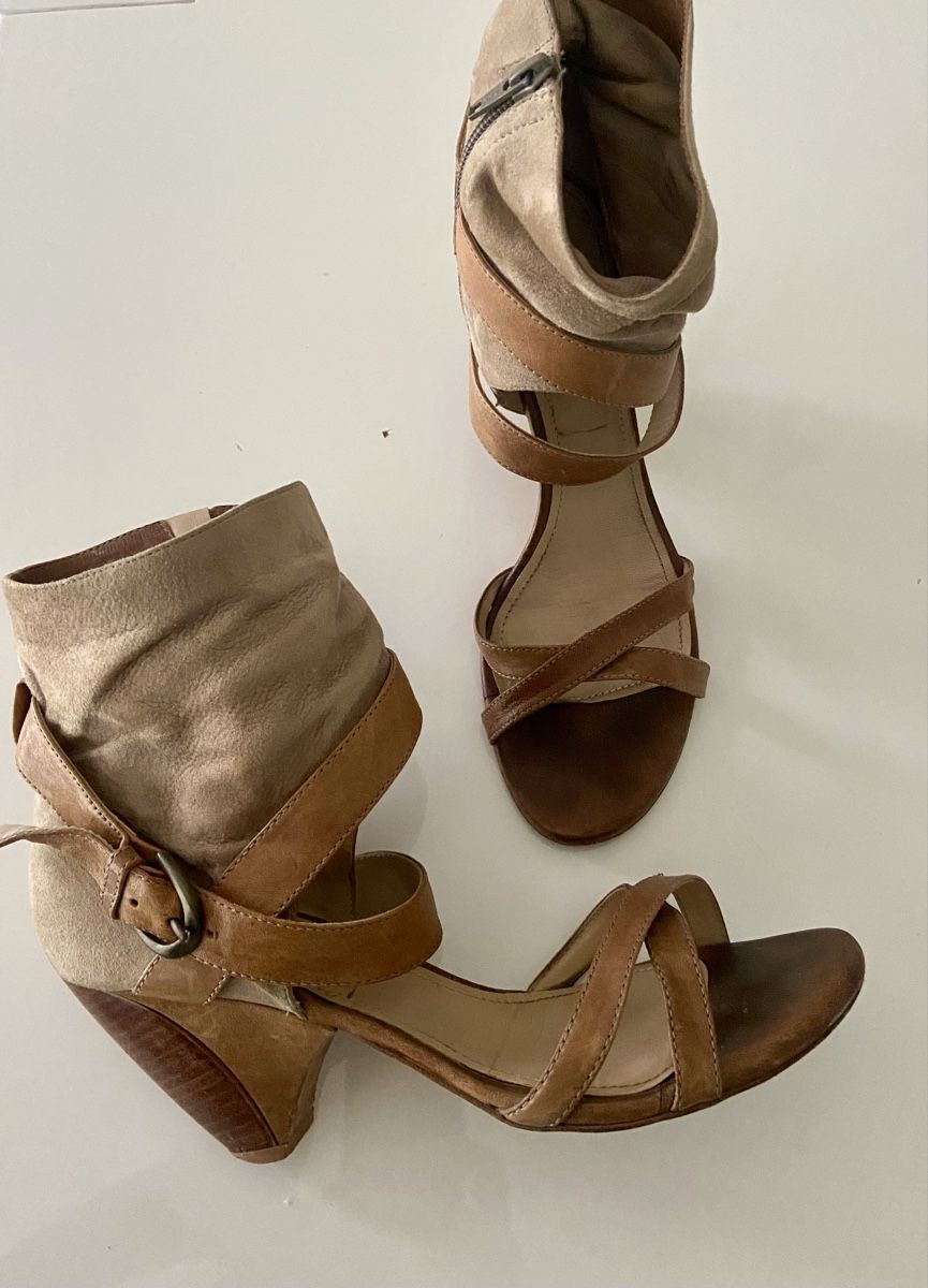 Damenschuhe: Sandalen mit Absatz Gr 40 Echtleder – Gebraucht aus Horgen von smlecnik78
