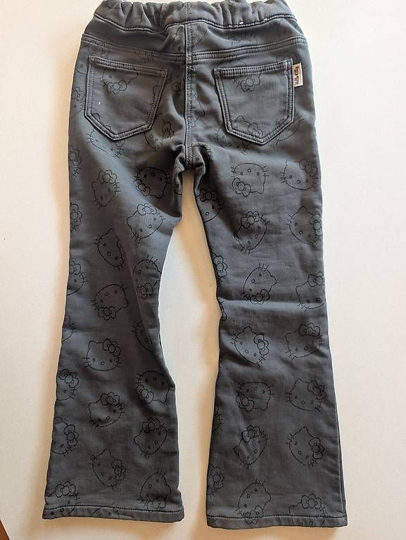 Pantalons: Hello Kitty Thermohose gr.122 – D'occasion à Bramboden par zae_ql2d 1