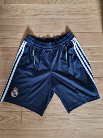 Adidas Real Madrid Fussball Shorts, Grösse M, Top!
