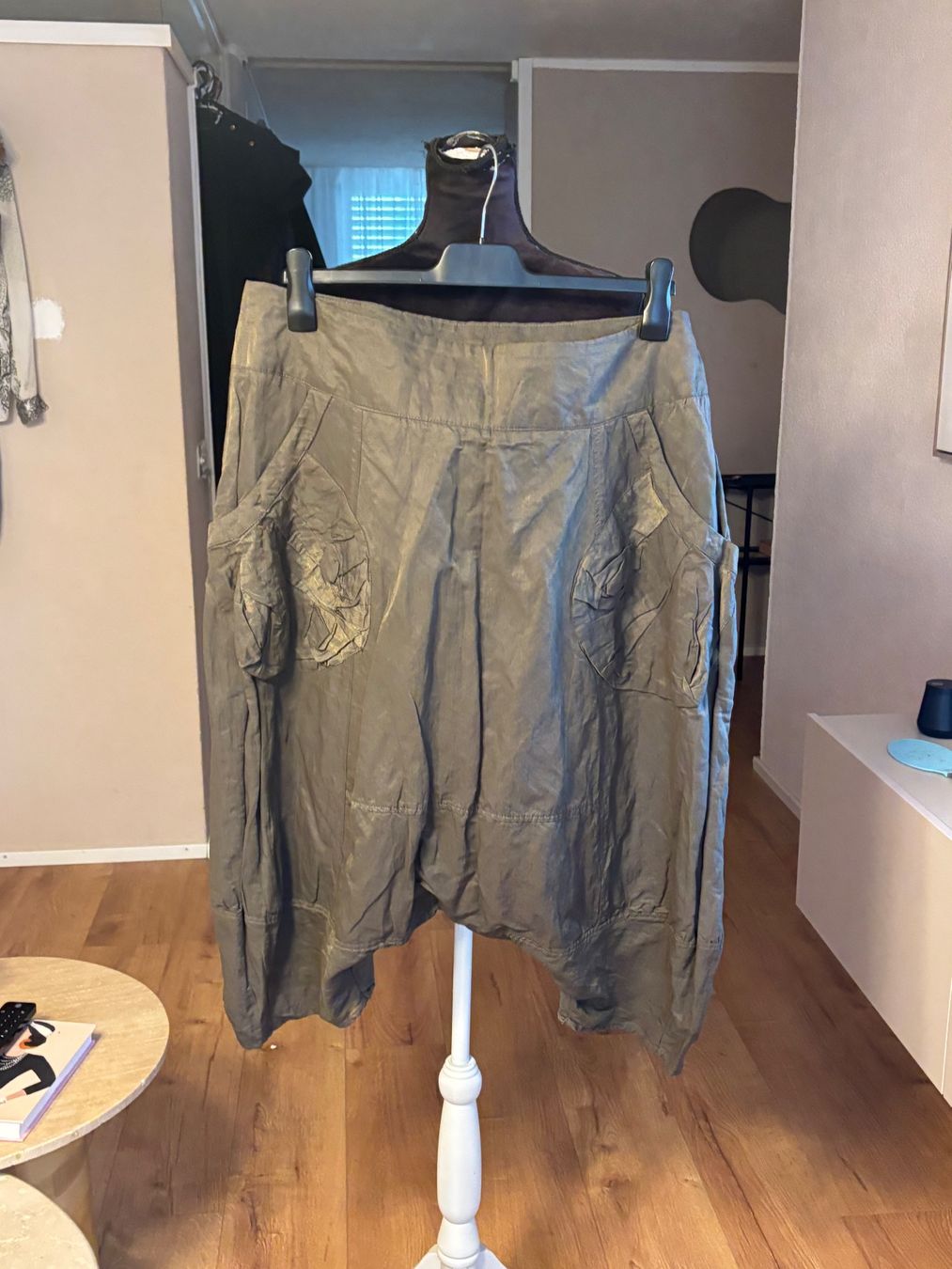 Pantaloni: Elsewhere Sarouel Tiefschritthose  Baumwolle – Usato da St. Margrethen SG venduto da dijanaO 2