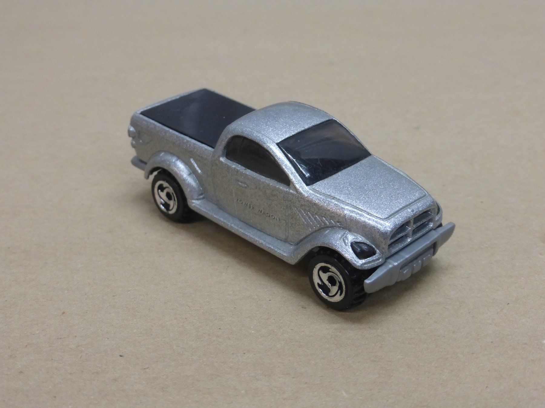 Hot Wheels Modellini d'auto: Hot Wheels Dodge Power Wagon silber – Usato da Gempen venduto da Smokie72 1