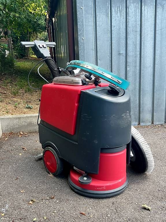 Cleanfix Toutes les machines: Cleanfix  Scheuersaugmaschine ( taski wetrok numatic ) – D'occasion à Birr par Numer-01 2