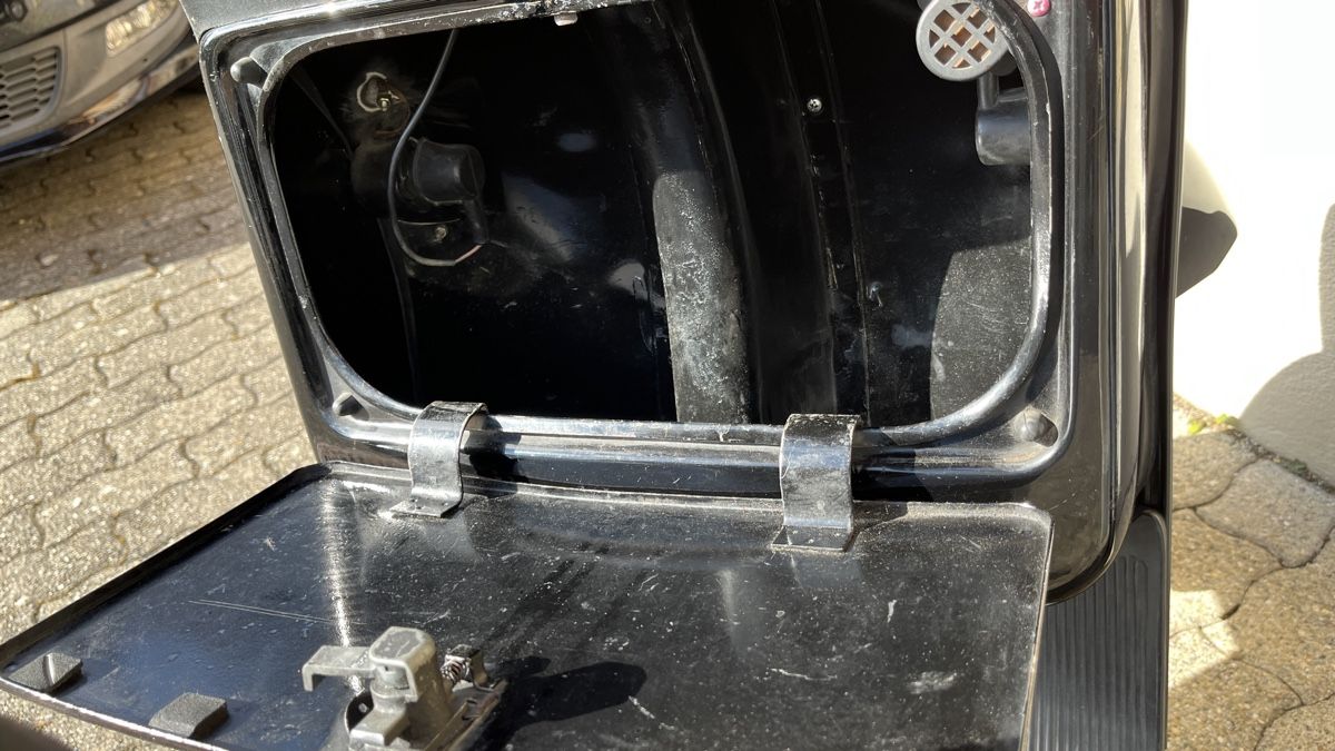 Strada: Piaggio Vespa Pole Position PX 125 T5 – Usato da Guntershausen venduto da Coast 9