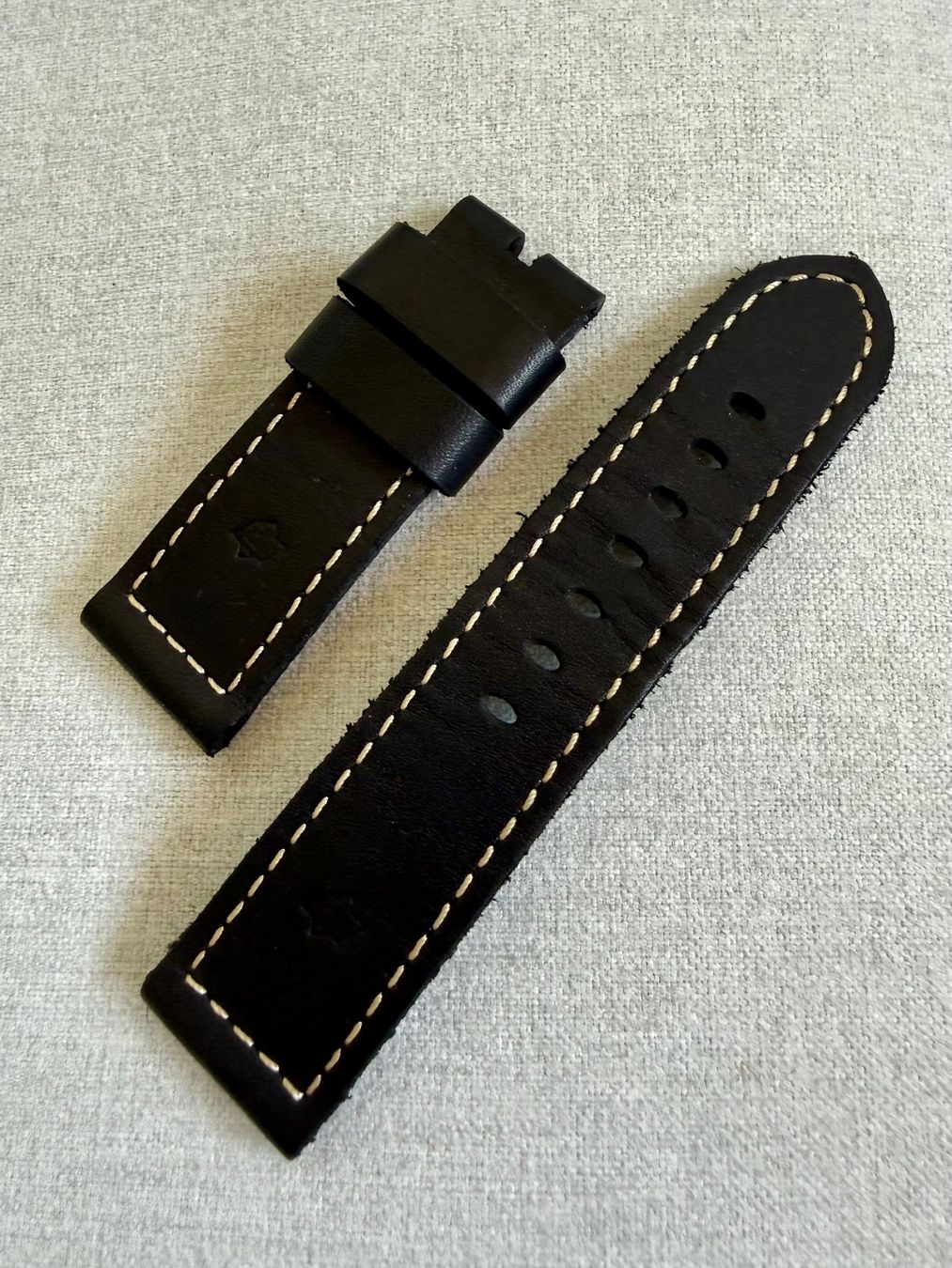 Panerai Bracciali & Braccialetti: Panerai OEM black leather strap 24/22 mm – Nuovo (secondo la descrizione) da Rivaz venduto da yoda2005