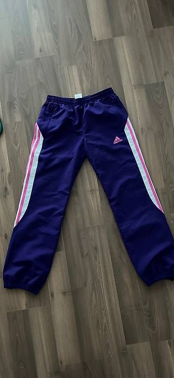 Pantaloni: Adidas Jogginghose Kinder – Usato da Niederwangen BE venduto da mcp_l62p