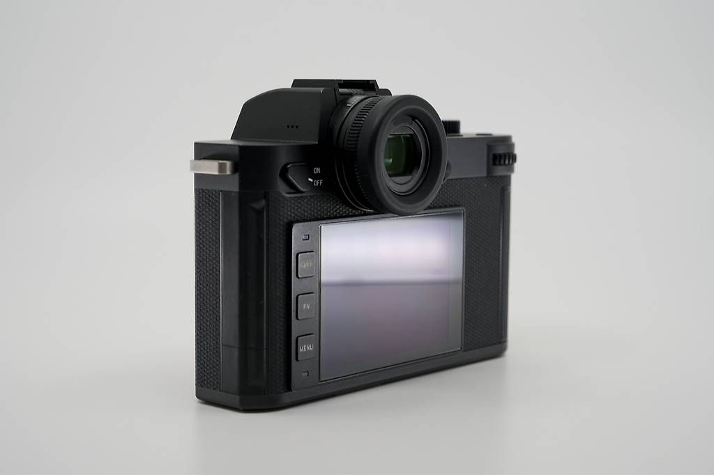 Leica Appareil photo: Leica SL2 Black + Akkus – D'occasion à Obfelden par toxilab 2