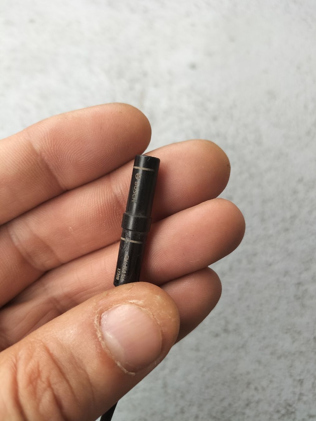 Bosch Pezzi di ricambio: Bosch Geschwindigkeits Sensor  – Usato da Emmenbrücke venduto da corinne041 1