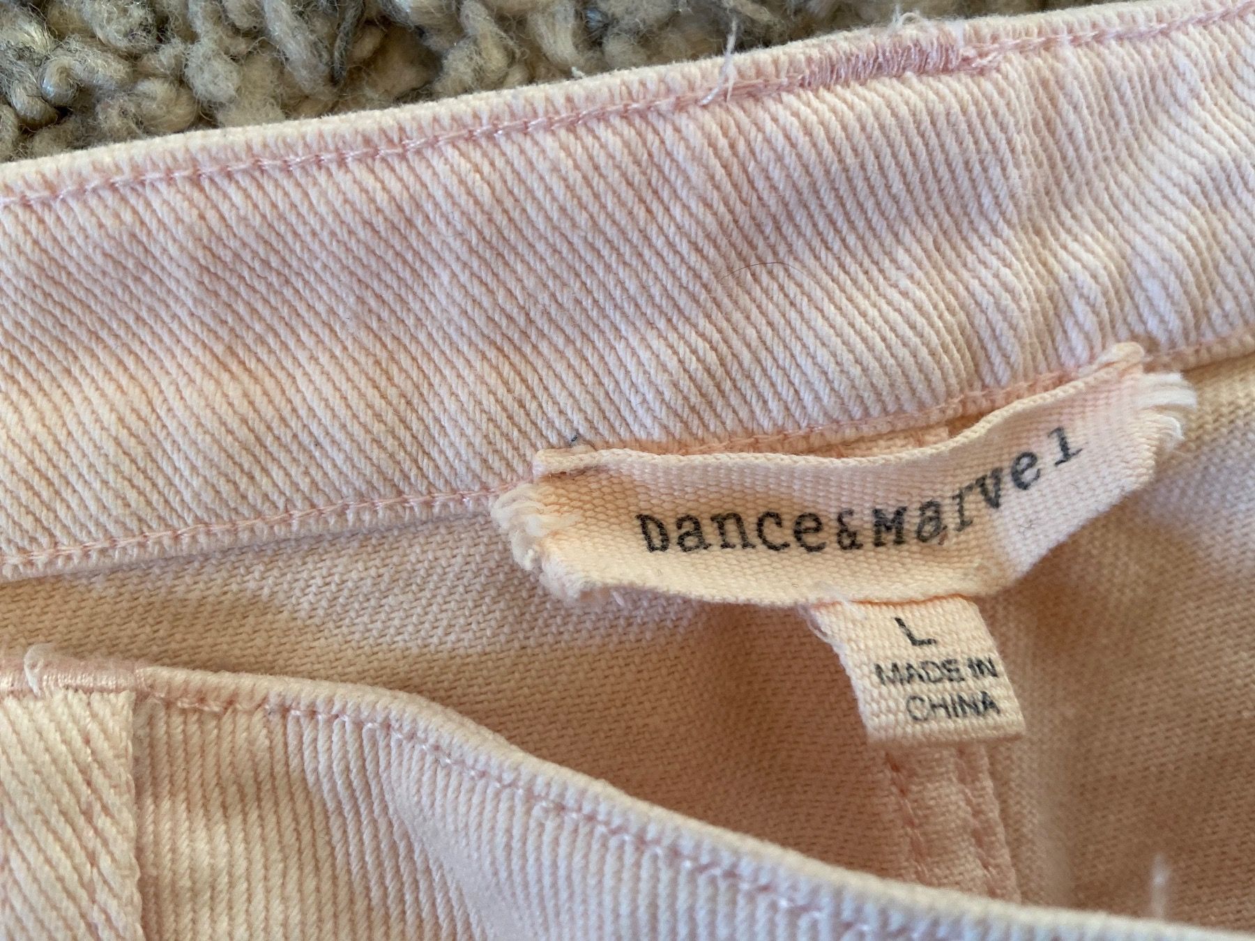 Pantaloni: Short Dance & Marvel L jean – Usato da Epalinges venduto da madeleine05 2