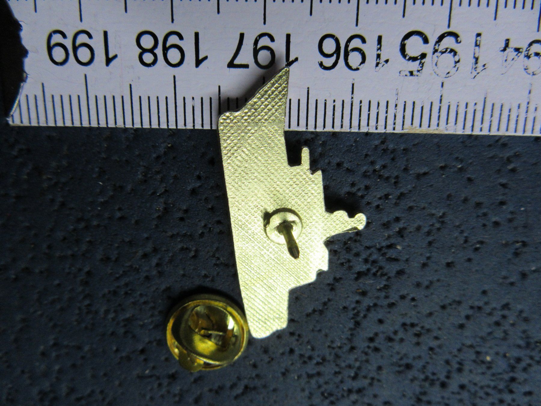 Plaketten & Abzeichen: KRIEGSSCHIFF PIN – Gebraucht aus Ettingen von Hausi4711 1