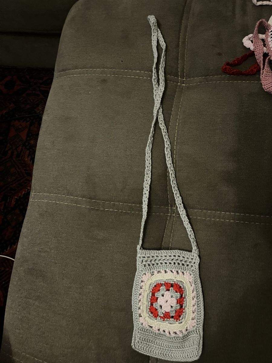 Borse: Crochet Phone Pouch Granny Square  – Nuovo e nell'imballaggio originale da Zürich venduto da aks_nyc5