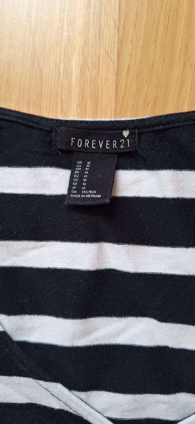 Top: Forever21, croc top – Nuovo (secondo la descrizione) da Lussery-Villars venduto da pousinete02 1