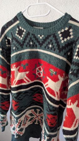 Vintage Lacoste Weihnachtspullover mit 50% Alpaka rot grün