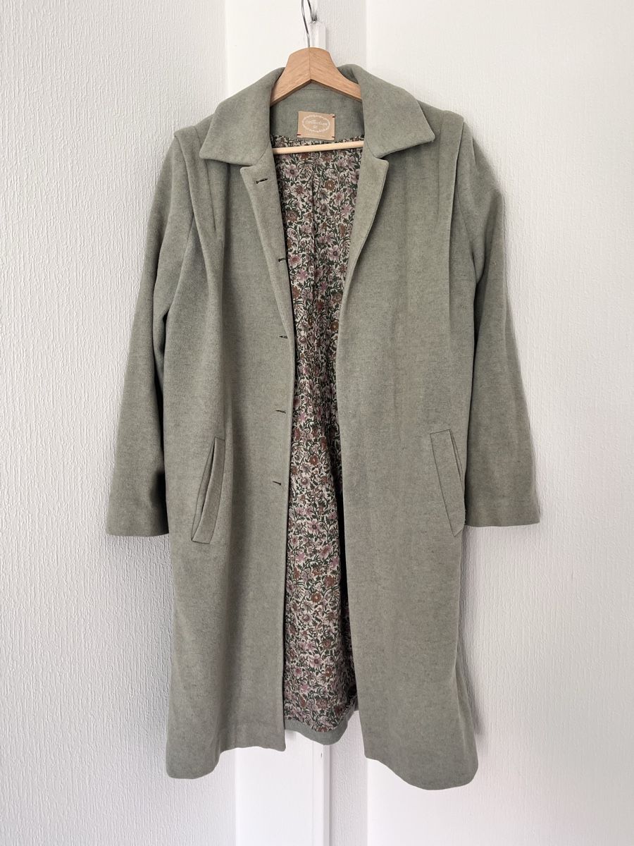 Cappotti: Women's Coat Collection 66 - Wool Blend - Size M - Fall – Usato da Lausanne venduto da Danash
