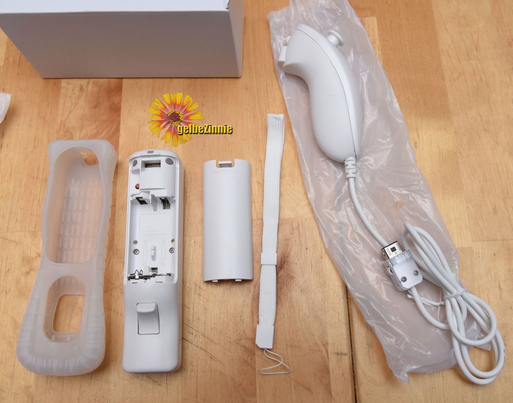 Controller: Wii Controller Weiss mit Nunchuk (NEU) – Nuovo (secondo la descrizione) da Frenkendorf venduto da gelbeZinnie 2