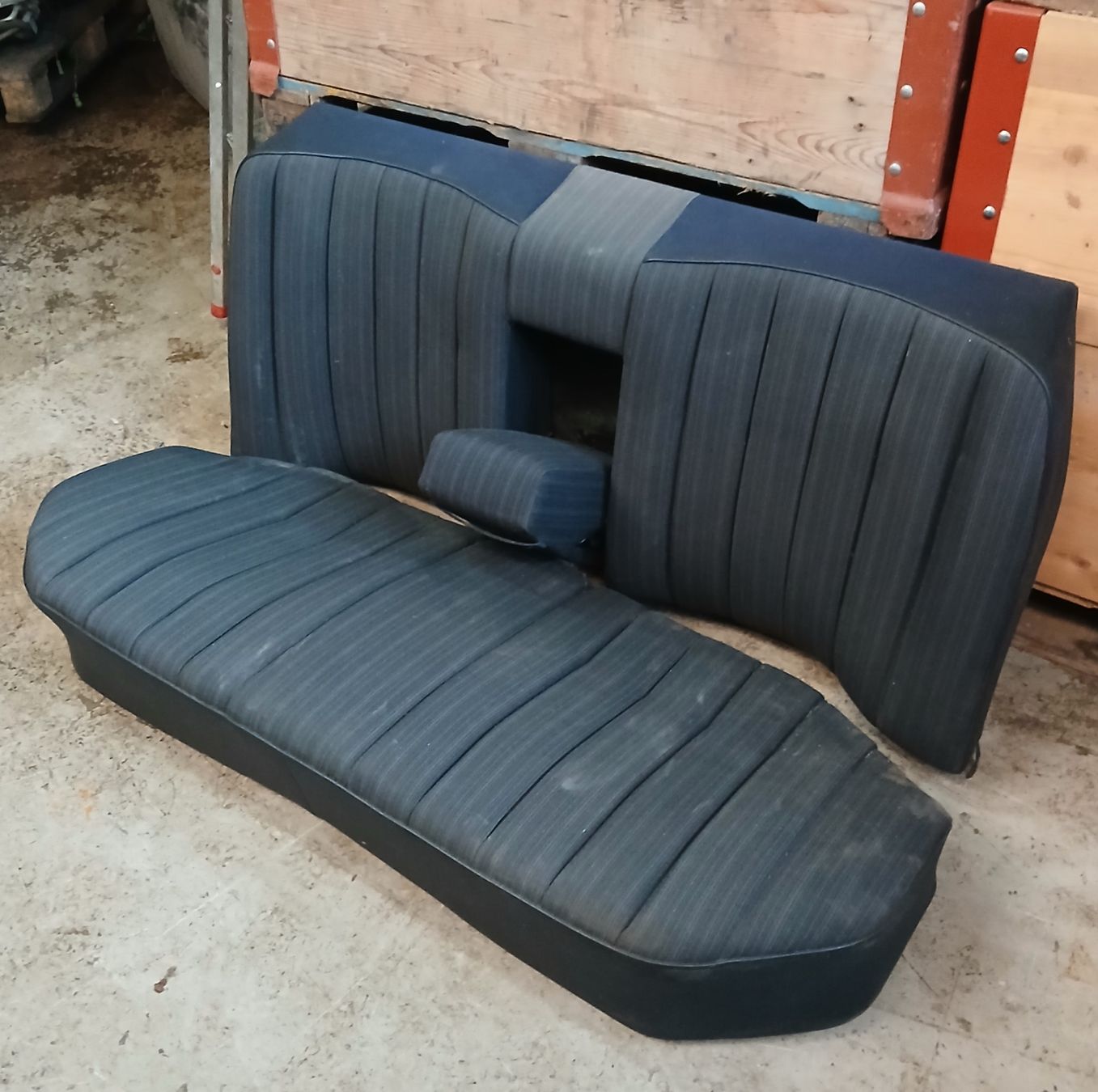 Mercedes-Benz Toutes les pièces auto: Sièges Mercedes W124 – D'occasion à la heutte par Auto-stock 2