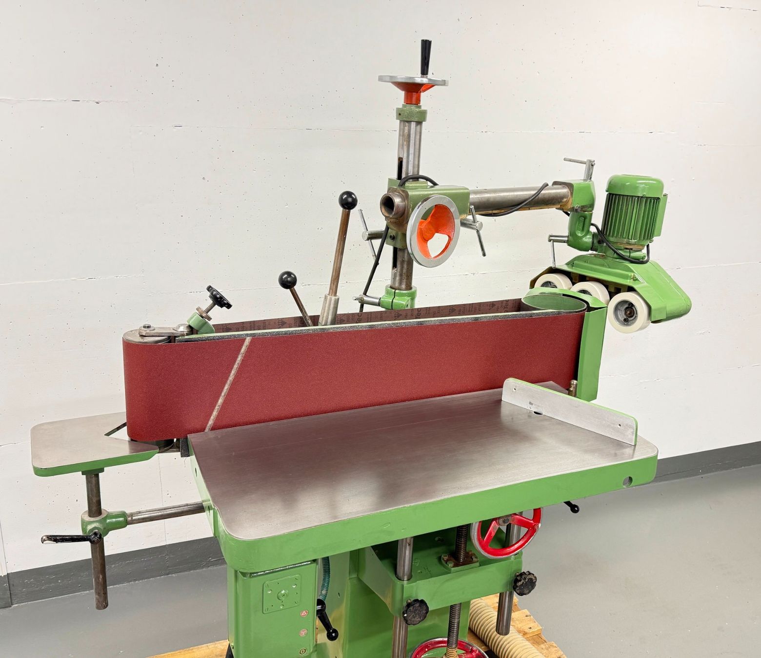 Schleifen & Polieren: Kantenschleifmaschine – Gebraucht aus St. Gallen von Holzbaum 1