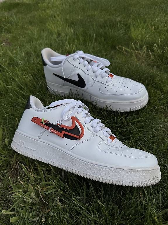 Scarpe da uomo: Air Force 1 Low Carabiner Swoosh Red – Usato da Schindellegi venduto da Die-Go 1