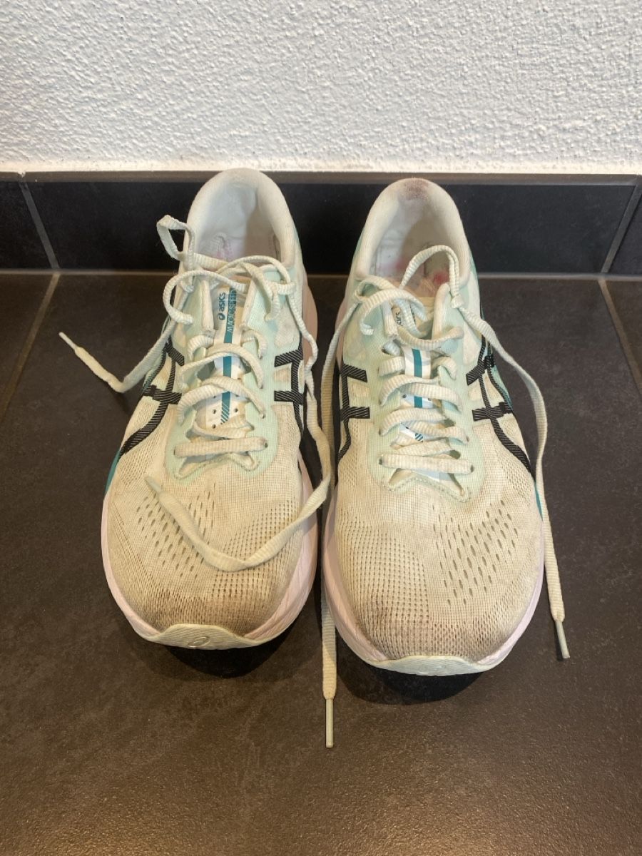 Asics Chaussures hommes: Asics Magic Speed – D'occasion à Winterthur par dav.kns