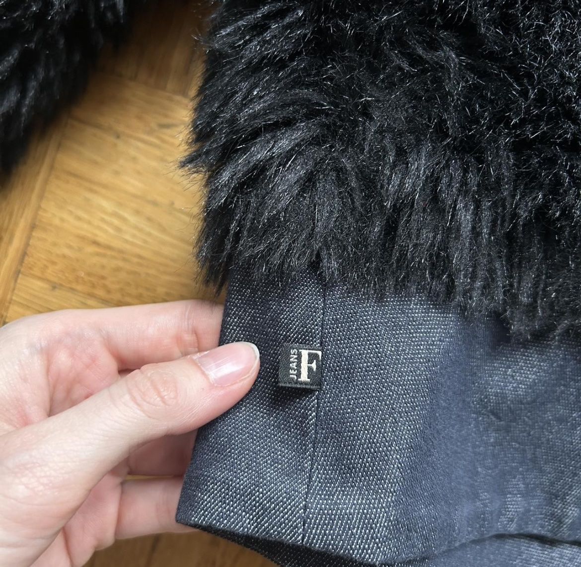 Giacche: Fake fur jacket – Usato da Pully venduto da car_rwv6 1