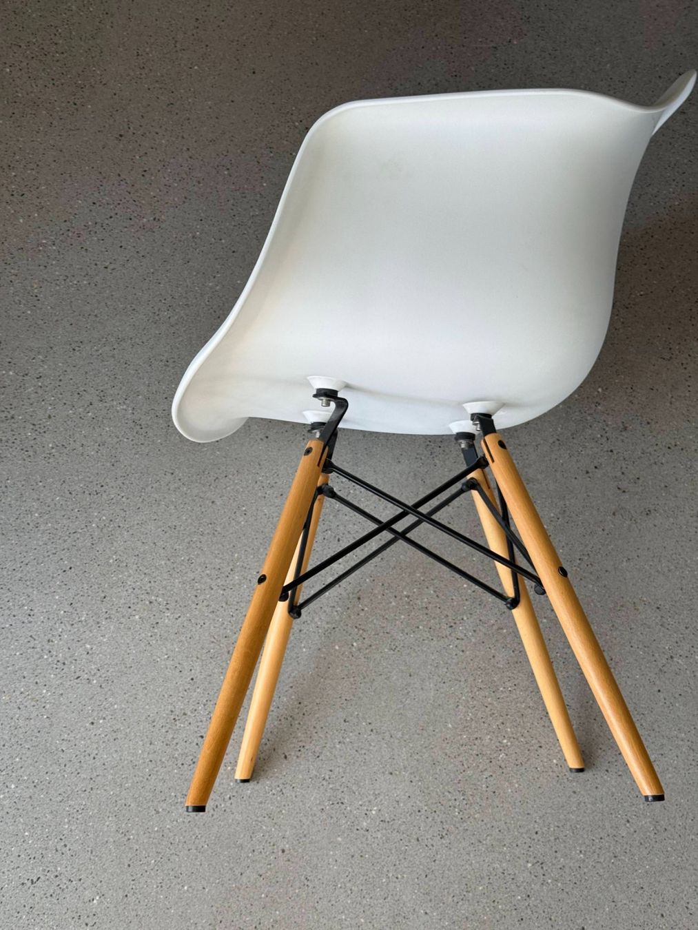 Sedie: 2x Replica des Eames Plastic Armchairs DAW – Usato da Zürich venduto da Supergurk 2