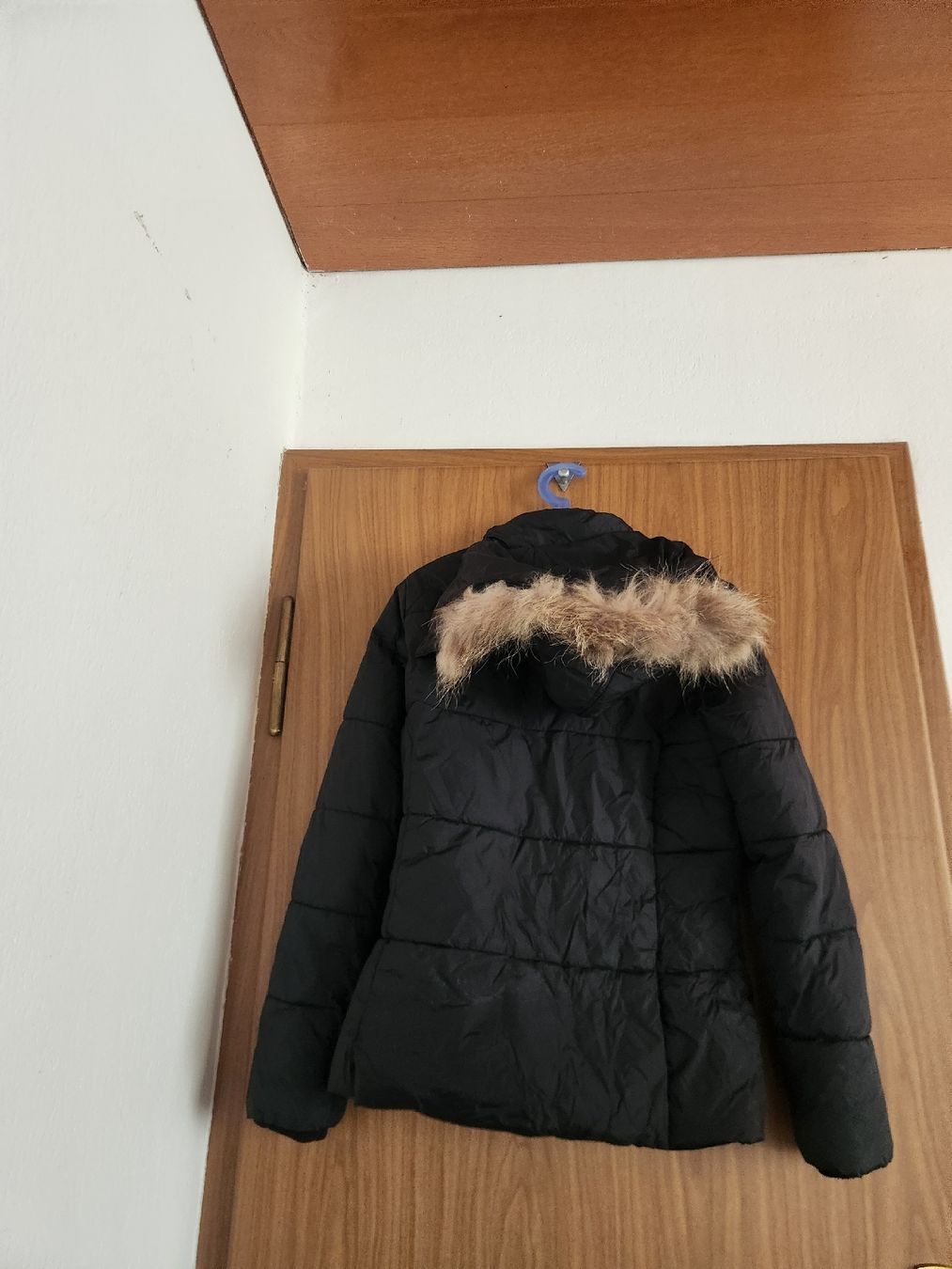 Cappotti: Doudoune BELAIR capuche fourrure T1  – Usato da Niedergösgen venduto da Eva2410 2