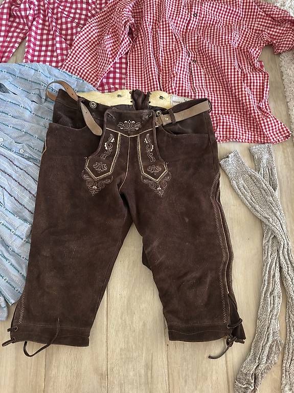 Lotti di vestiti: Lederhose & Hemd Oktoberfest – Usato da Mellingen venduto da LKI 1