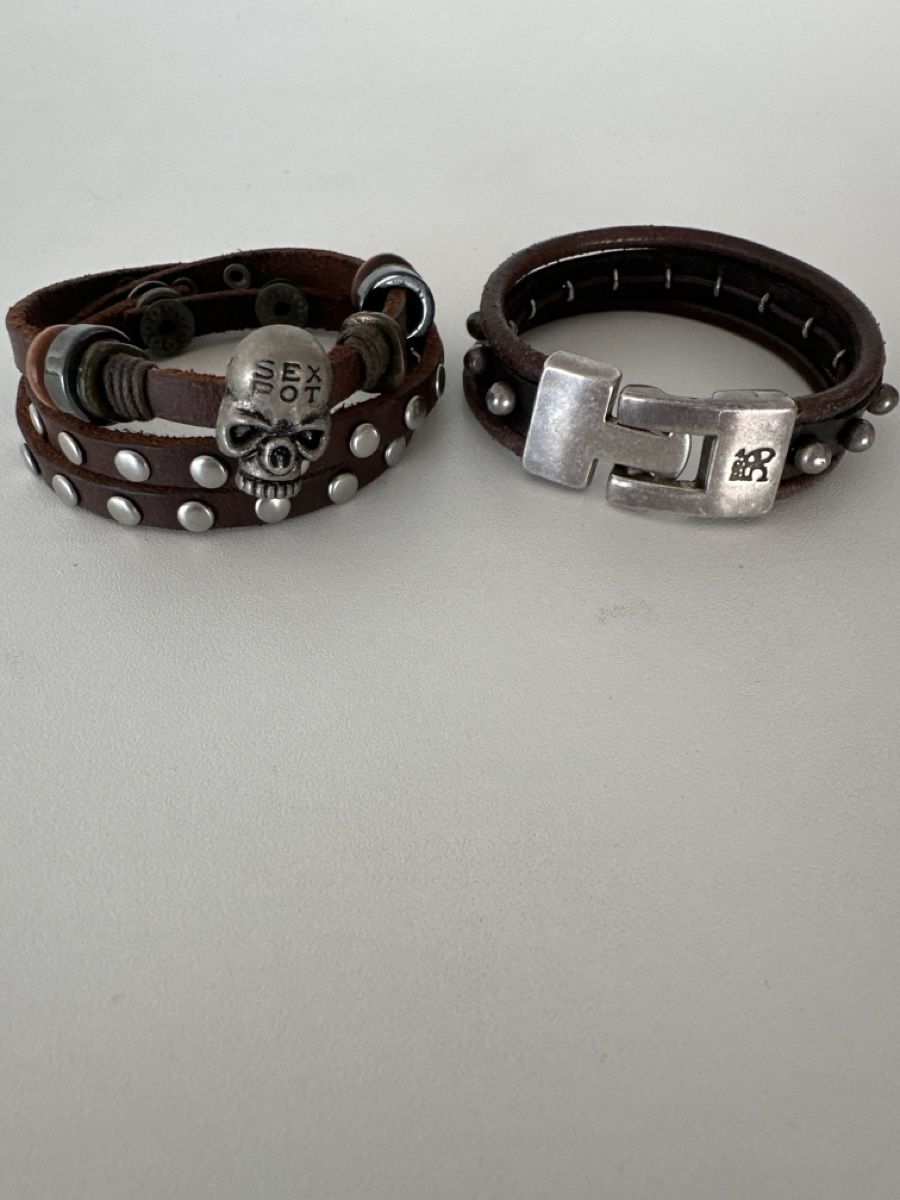 Bracciali & Braccialetti: Cool Leather Bracelets, brown, with Skull & Silver studs – Nuovo (secondo la descrizione) da Binningen venduto da can_s2yh 1