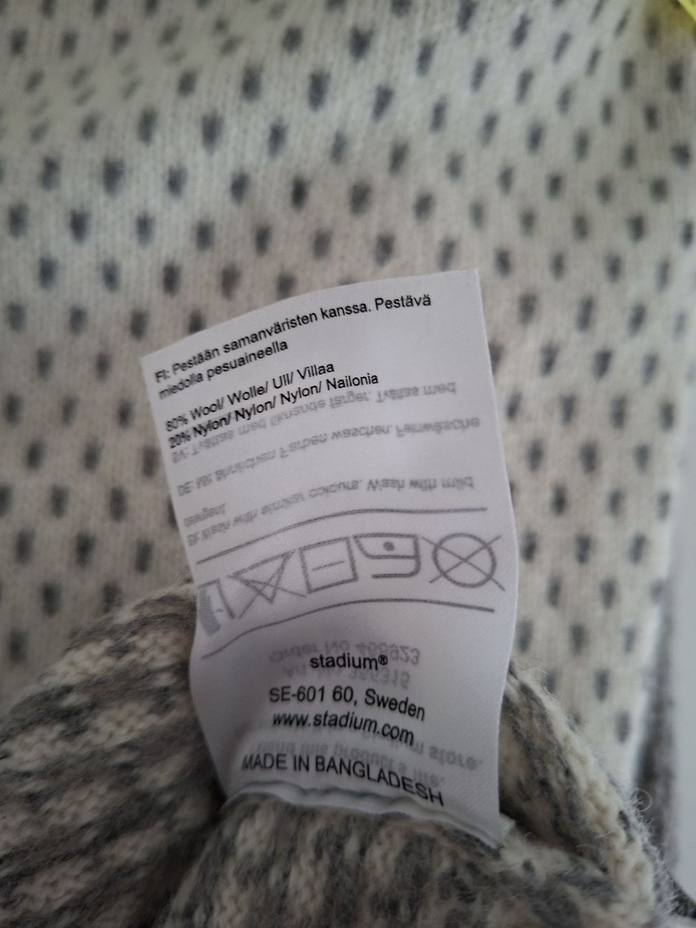 Pullover & Sweatshirts: Winter Strickpullover, Beige/Weiss, Top Zustand, Grösse M – Neu (gemäss Beschreibung) aus Rorschach von joh_v2y2 7